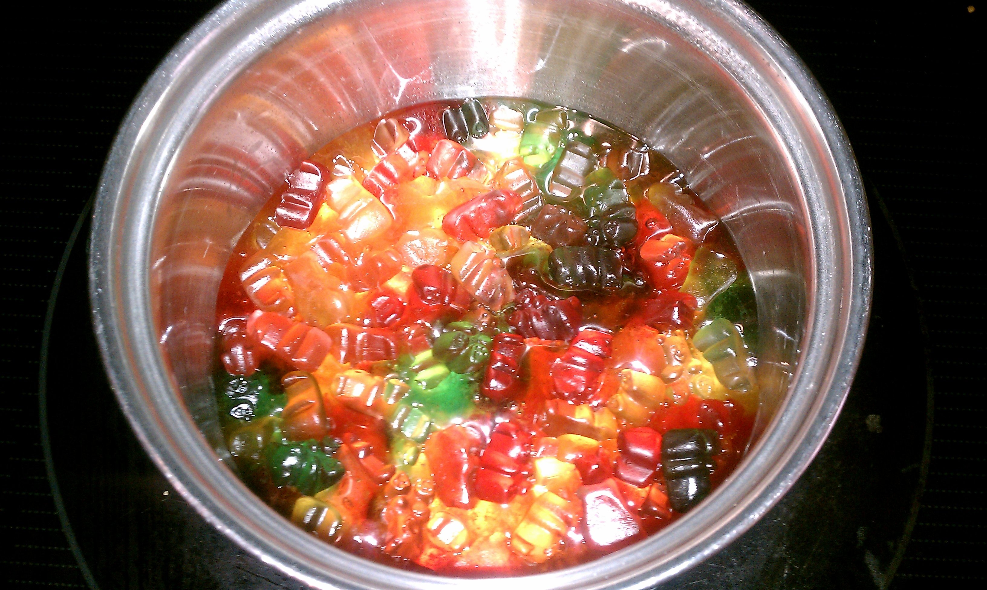 Almost Unschoolers: Giant Homemade Gummy Bears